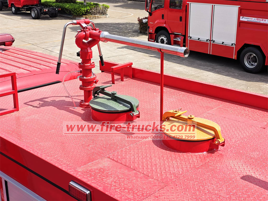 ISUZU FTR pumper tanker fire truck