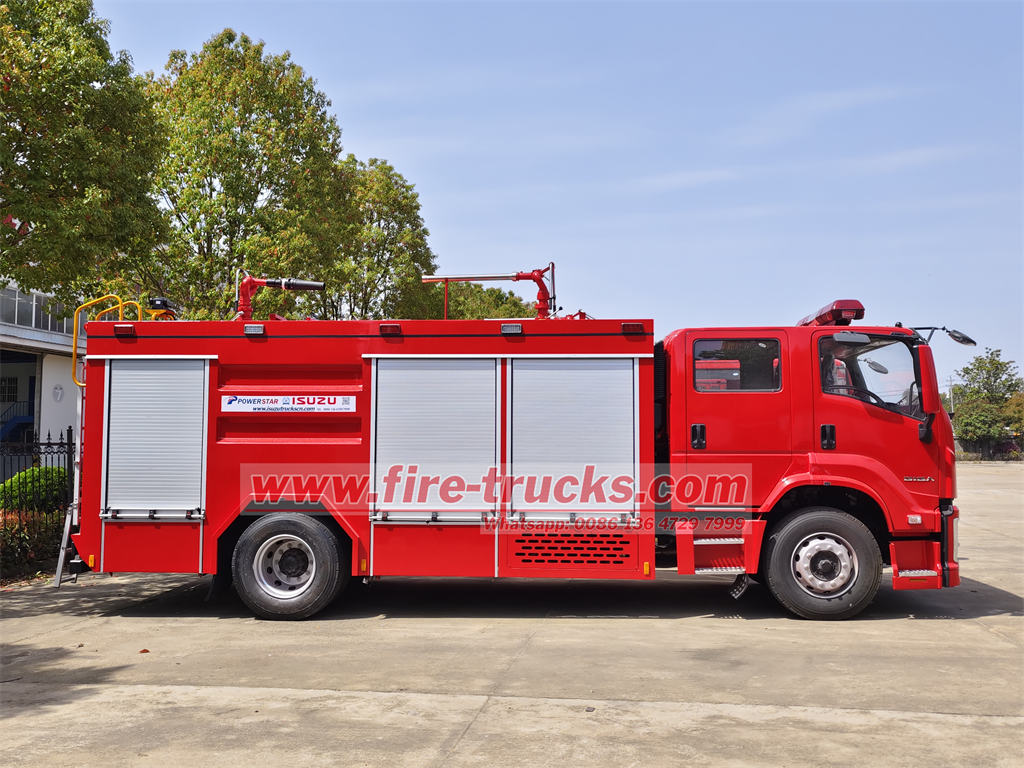 ISUZU FTR powder foam fire truck