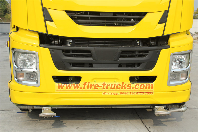 ISUZU GIGA water tender fire truck