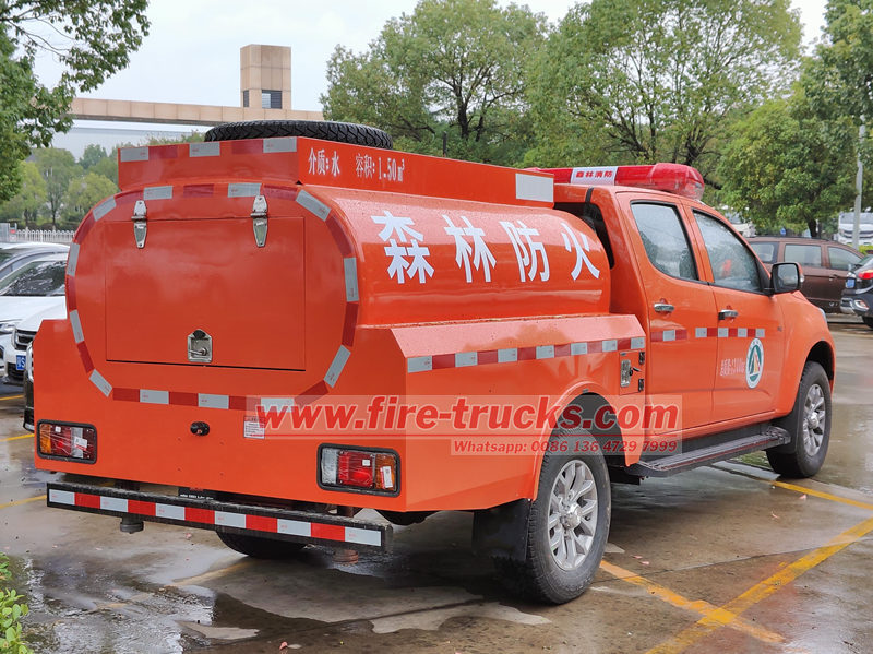 ISUZU 4×4 pickup tanker fire truck ISUZU 4×4 pickup tanker fire truck