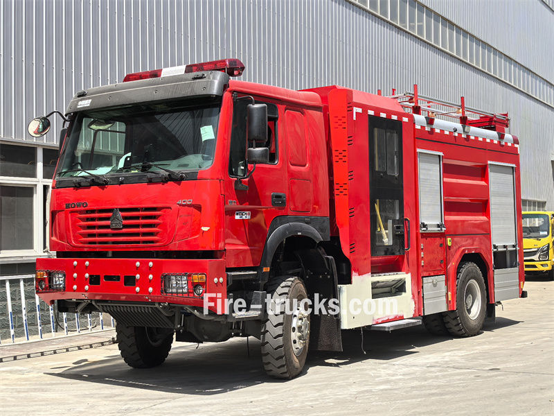 Howo 4x4 drive water tank fire engine