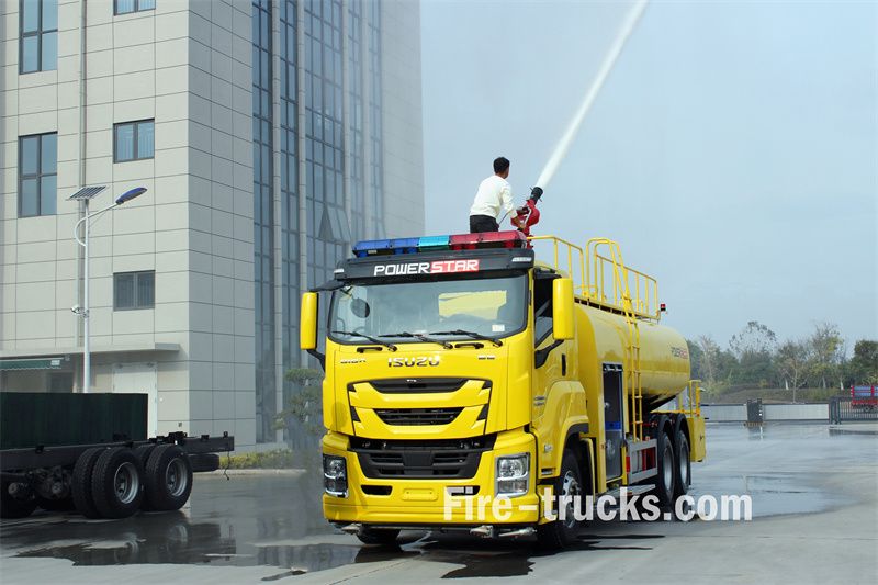 Isuzu GIGA 6x4 road sprinkler fire truck test