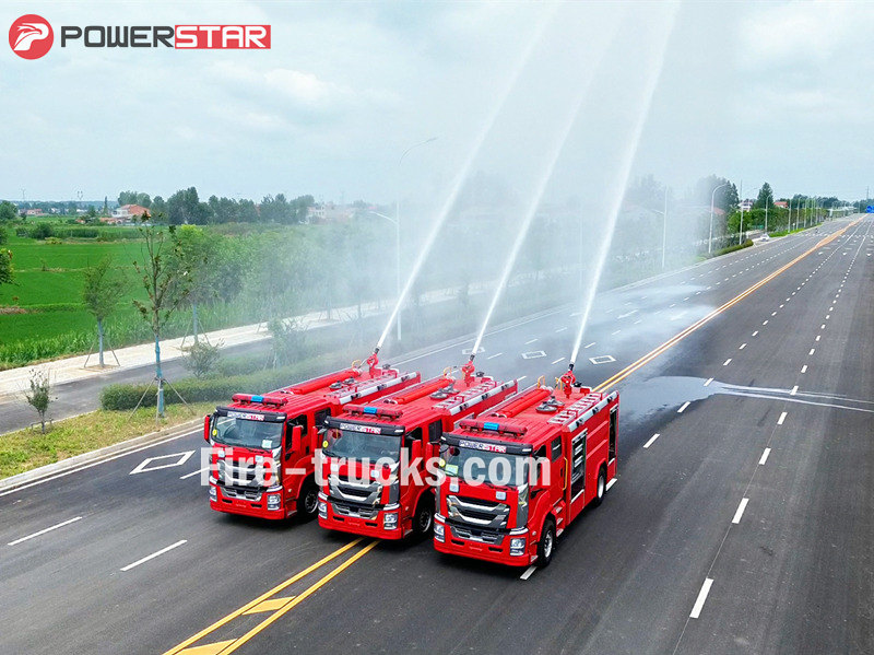 ISUZU foam fire engine