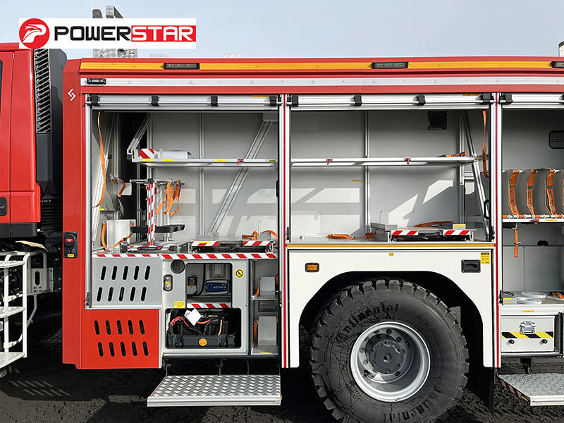 Foam fire fighting vehicle firefighting equipment