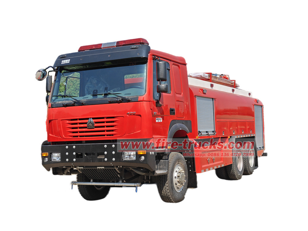 Autopompa cisterna per acqua con motore HOWO 6X6 da 400 CV